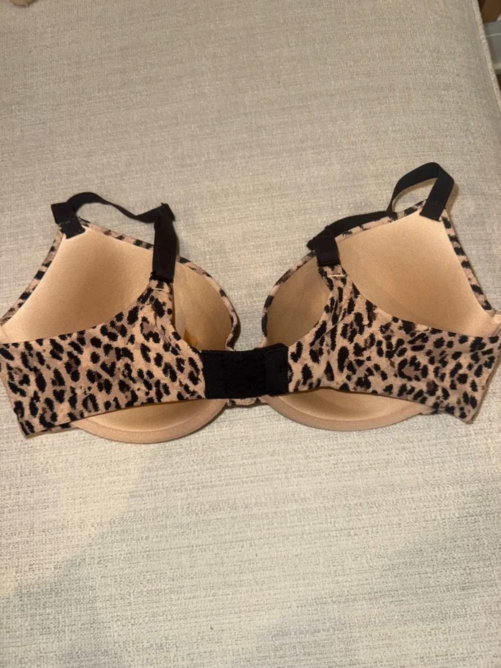 SKIMS Fits Everybody T-Shirt Bra | Sienna Jaguar Print - Picture 2 of 3